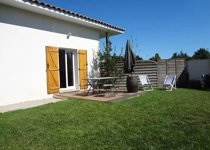 Maison calme avec jardin et parking privés