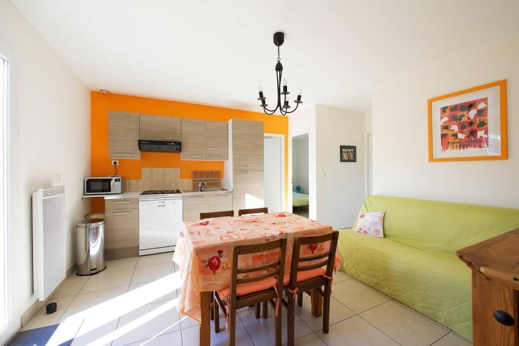 Maison Calme Avec Jardin Et Parking Prives Holiday home